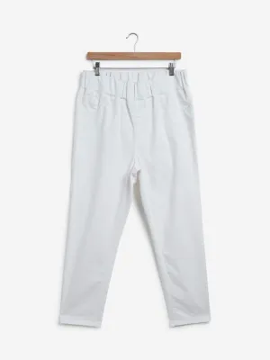 Gia Curves White Cropped Jeggings
