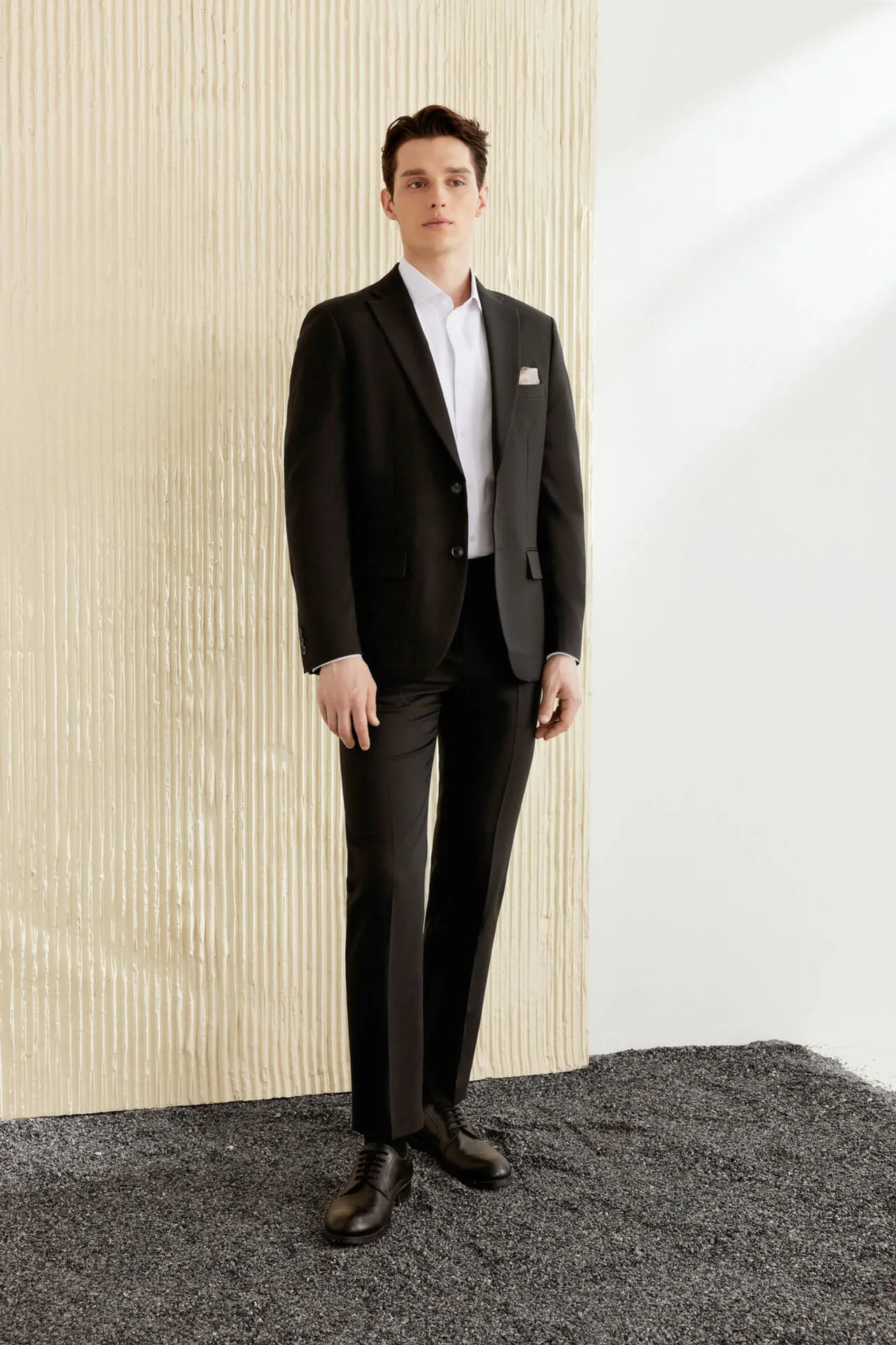 Teflon Finishing Stain Resistant Suit in Regular Fit