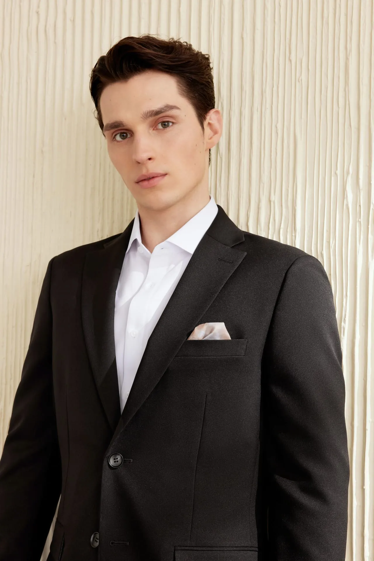 Teflon Finishing Stain Resistant Suit in Regular Fit