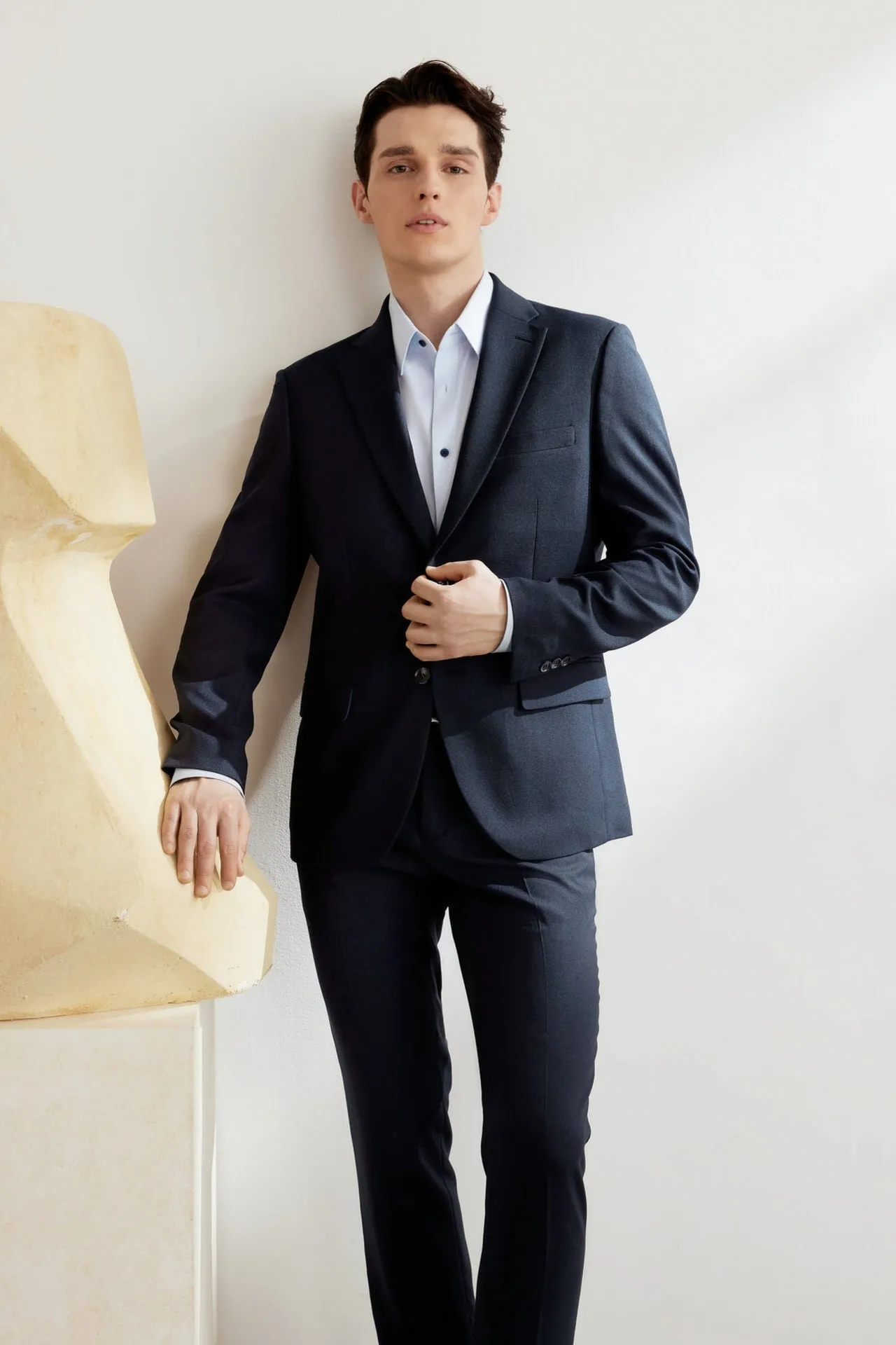 Teflon Finishing Stain Resistant Suit in Regular Fit