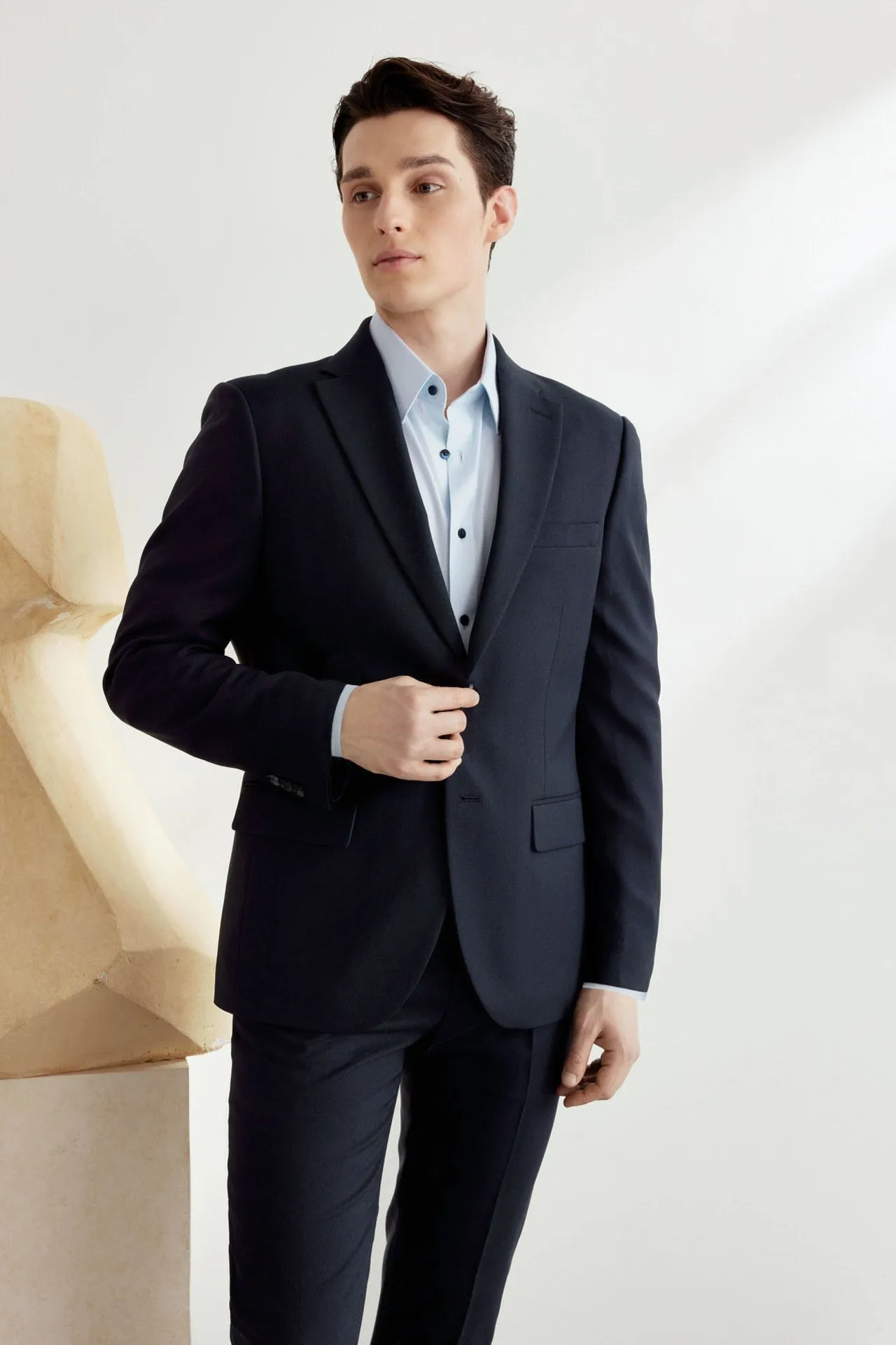 Teflon Finishing Stain Resistant Suit in Regular Fit